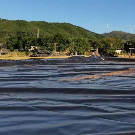 蓄水池防滲膜：種類(lèi)、規(guī)格、用途、完整施工工藝